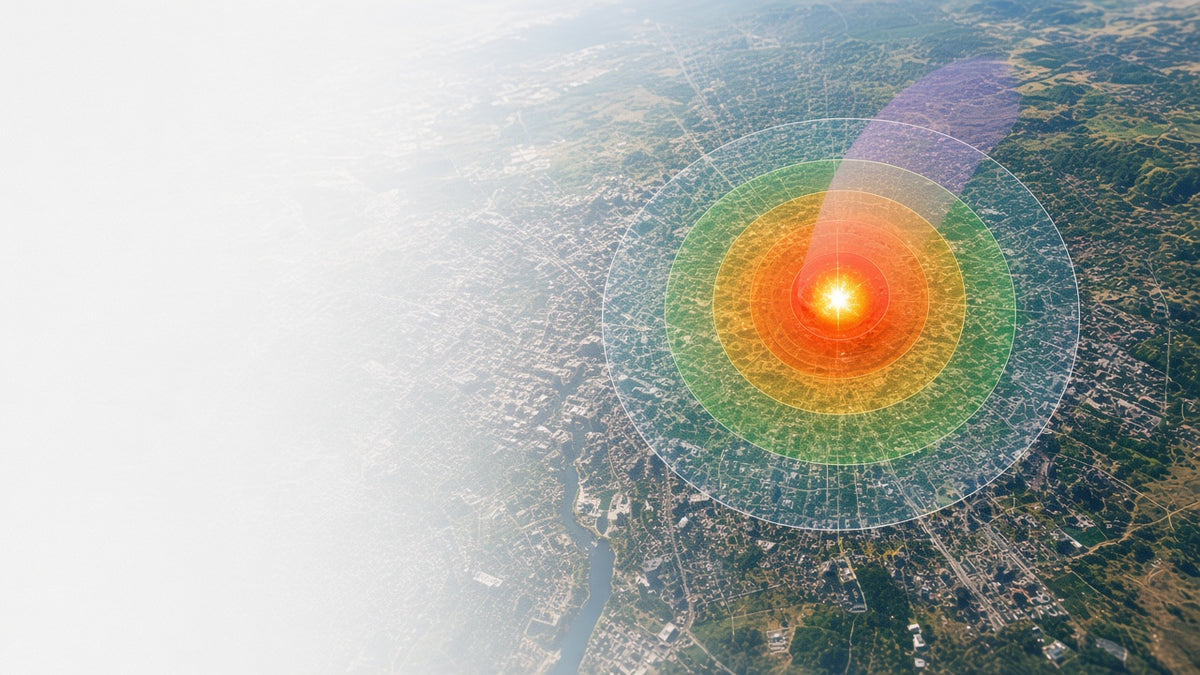 Nuke map and nuclear bomb simulator showing blast radius rings and a fallout plume over a city